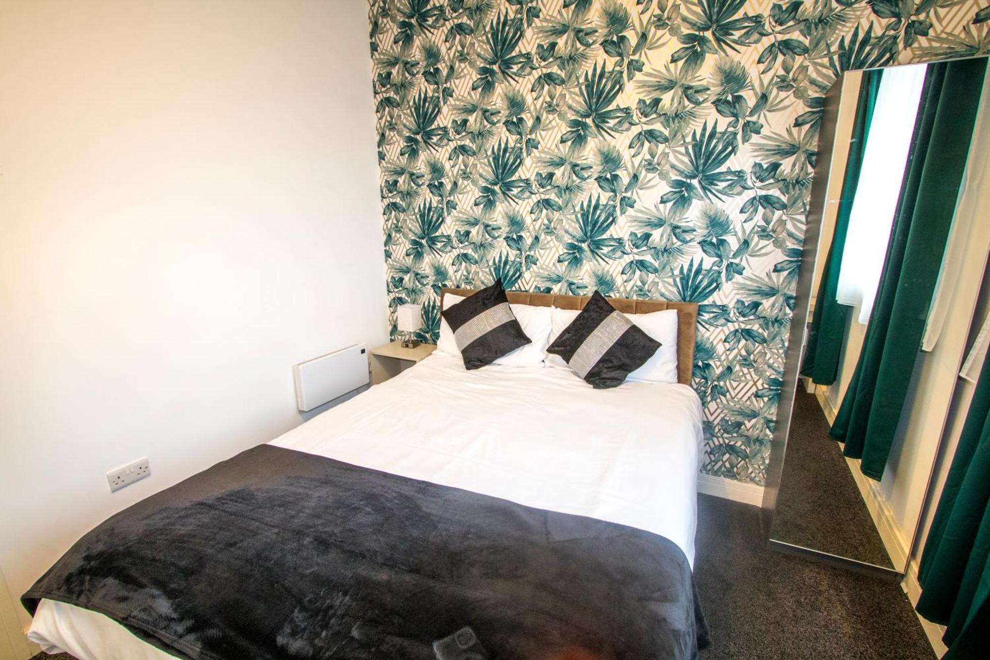 Ideal For Groups - 2 Bedroom Apartment - Free Parking, Transit Links, Close To Stadiums Manchester Exteriér fotografie