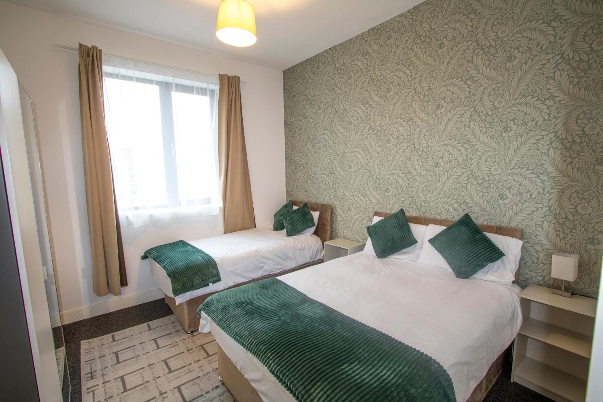 Ideal For Groups - 2 Bedroom Apartment - Free Parking, Transit Links, Close To Stadiums Manchester Exteriér fotografie