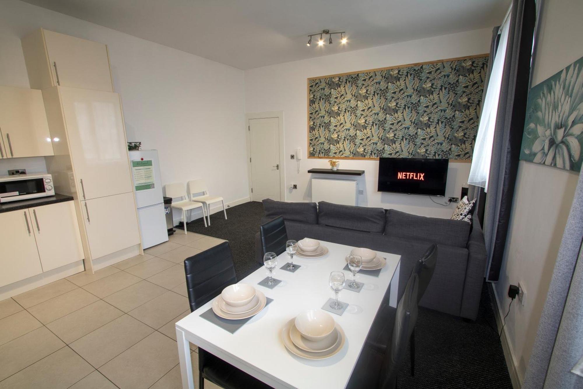Ideal For Groups - 2 Bedroom Apartment - Free Parking, Transit Links, Close To Stadiums Manchester Exteriér fotografie